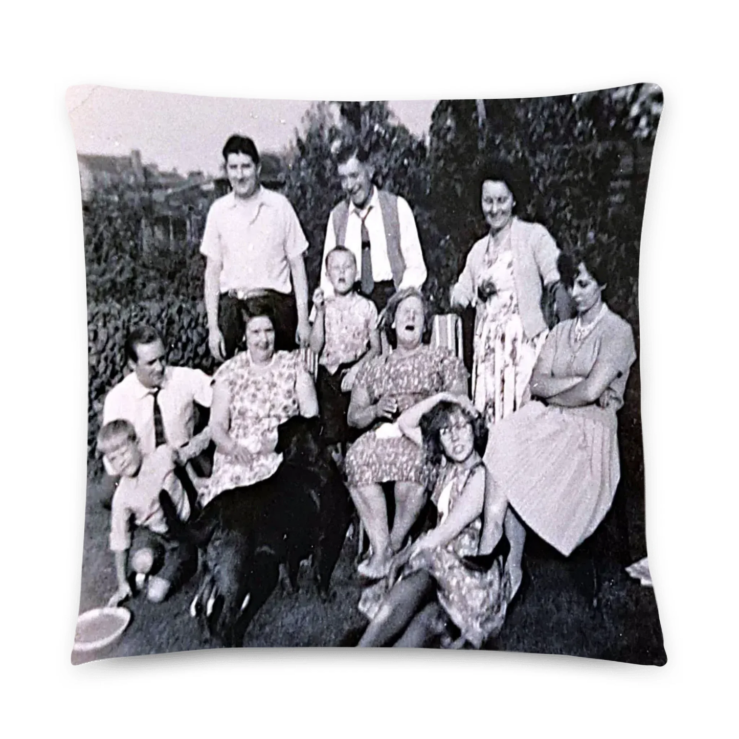 05_22x22_basicpillow_default_base_whitebg